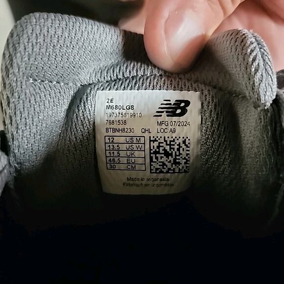 New Balance Size 12 EE Mens Fresh Foam 680v8 Running Shoes Grey - Picture 9 of 9